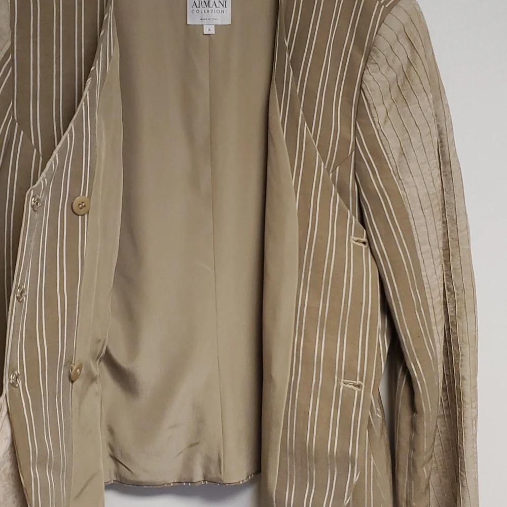 Armani Collezioni - Tan & White Pin Striped Linen & Silk Jacket Sz 14 - Picture 9 of 9